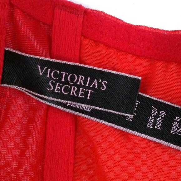 Victorias Secret Bra Very Sexy Red Push Up Front Closure Fishnet Lace Size 34DD - Picture 4 of 13